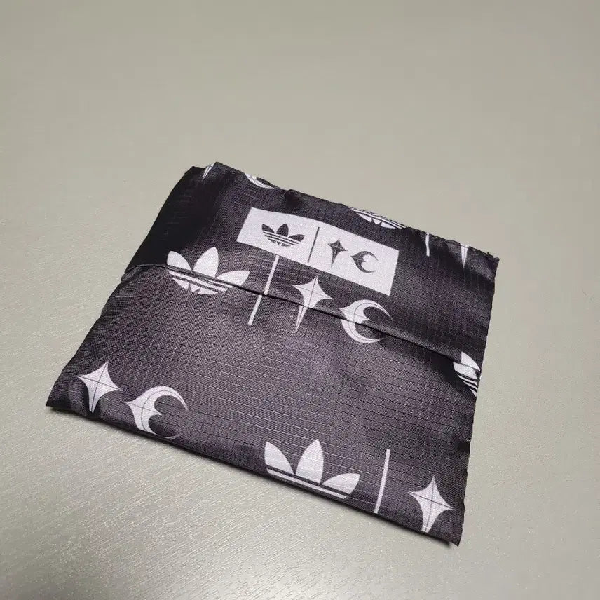 [BUNJANG] Adidas Thug 26SS Precel Logo Bag / 아디다스 떠그 26SS 프리셀 로고백