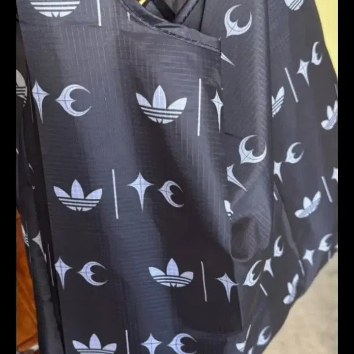 [BUNJANG] Adidas Thug 26SS Precel Logo Bag / 아디다스 떠그 26SS 프리셀 로고백