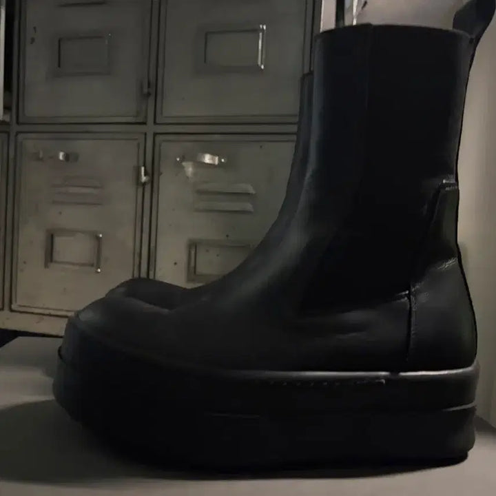 [BUNJANG] Rick Owens Mega Bumper Chelsea Boots / 릭오웬스 메가범퍼첼시