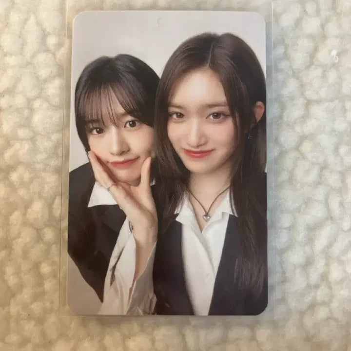 [BUNJANG] IVE Unit Yujin &amp; Leeseo World Tour Photocard / 아이브 유닛 유진 이서 월드투어 포카