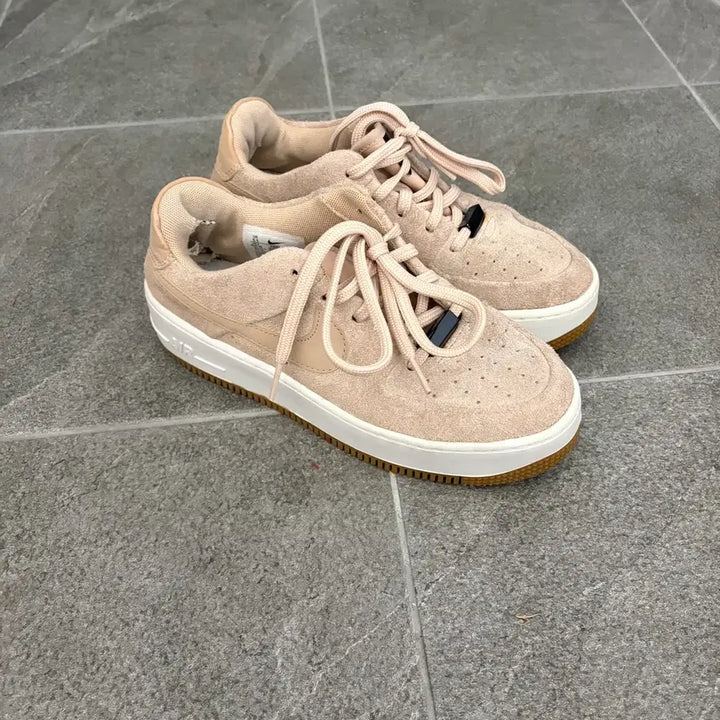 [BUNJANG] Nike Air Force 1 Sage Low Sneakers / 나이키 에어포스1 세이지로우 225