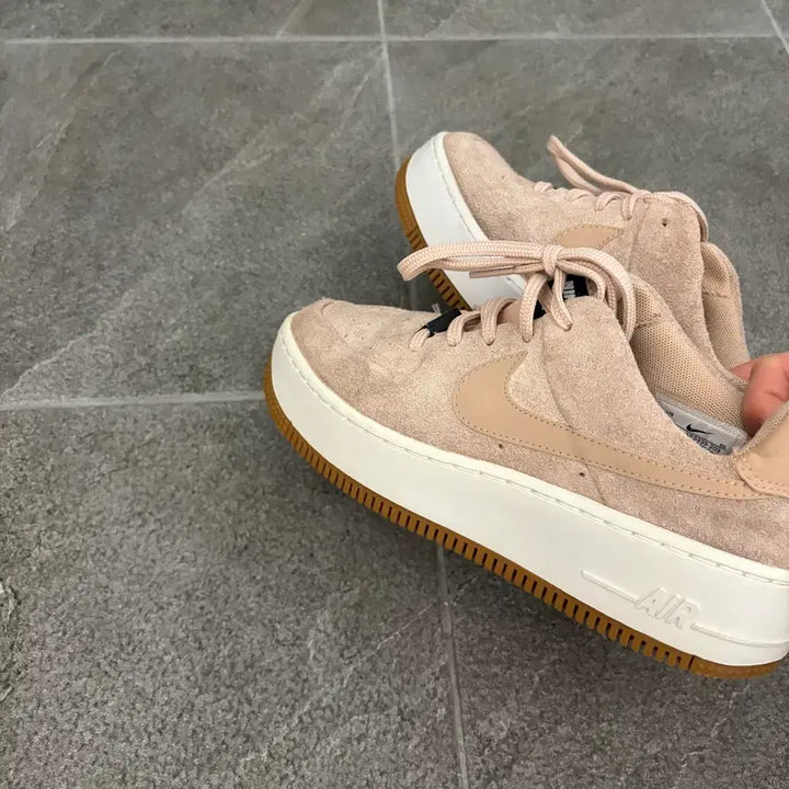 [BUNJANG] Nike Air Force 1 Sage Low Sneakers / 나이키 에어포스1 세이지로우 225