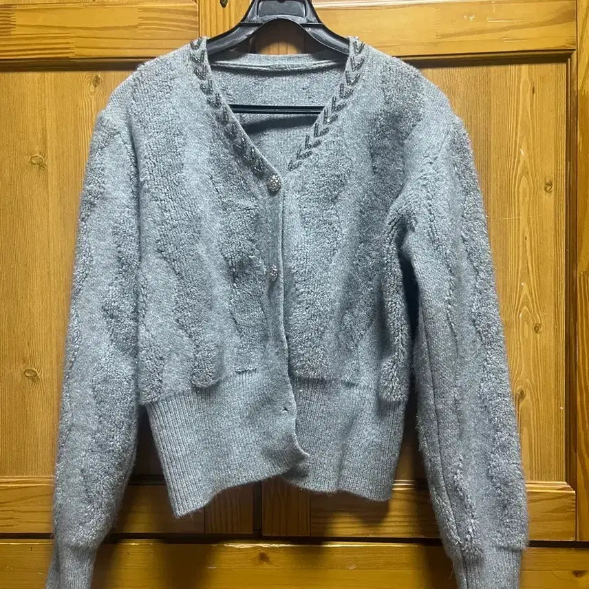 [BUNJANG] Kkwabaegi Pearl Knit Cardigan Gray / 꽈배기 펄사 니트 가디건 그레이