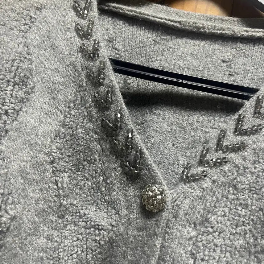 [BUNJANG] Kkwabaegi Pearl Knit Cardigan Gray / 꽈배기 펄사 니트 가디건 그레이