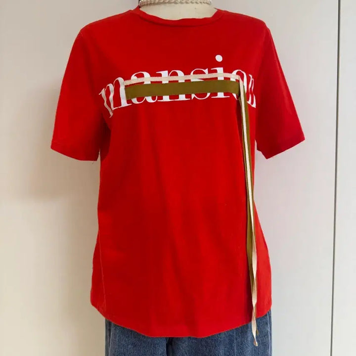 [BUNJANG] Be뮤즈맨션 Lettering Gold Tape T-shirt / (무료배송) 비뮤즈맨션 레터링 골테이프 티셔츠