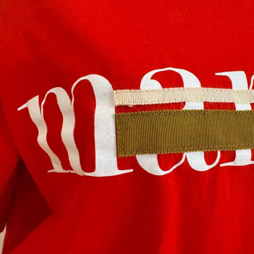 [BUNJANG] Be뮤즈맨션 Lettering Gold Tape T-shirt / (무료배송) 비뮤즈맨션 레터링 골테이프 티셔츠