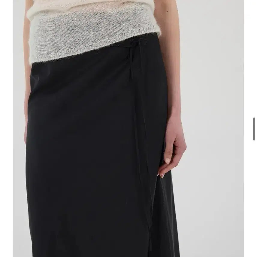 [SOLD OUT] Che 체 미니멀 맥시 스커트 블랙 m size
