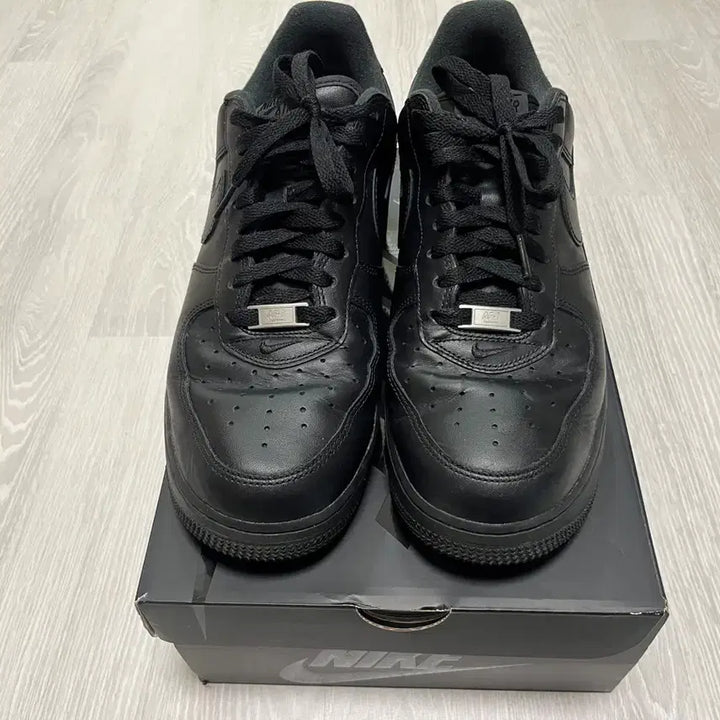 [SOLD OUT] 나이키 슈프림포스 올검 290팝니다
