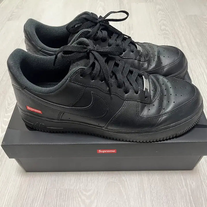 [SOLD OUT] 나이키 슈프림포스 올검 290팝니다