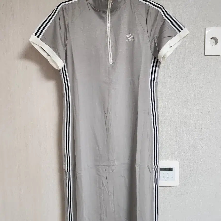 [BUNJANG] Adidas Three-Stripes Half-Zip Midi Dress / 아디다스 삼선 반집업 원피스 회색.와인색.네이비색(새상품)