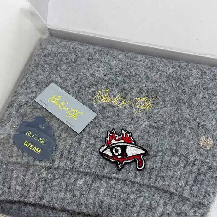 [SOLD OUT] 앤팀 백투라 쇼케이스 역조공 목도리 머플러, 니콜라스와펜, 스티커, 포카