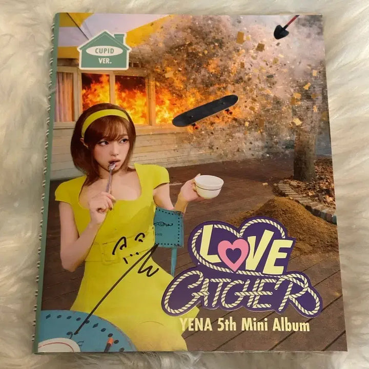 [SOLD OUT] 예나 YENA 친필 싸인앨범