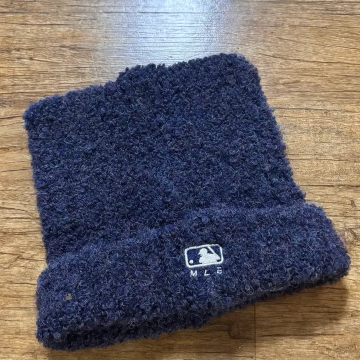 [BUNJANG] MLB New York Yankees Boucle Beanie Navy / 카리나모자 MLB 뉴욕 양키스 부클 비니 네이비 니트모자 남녀공용모자