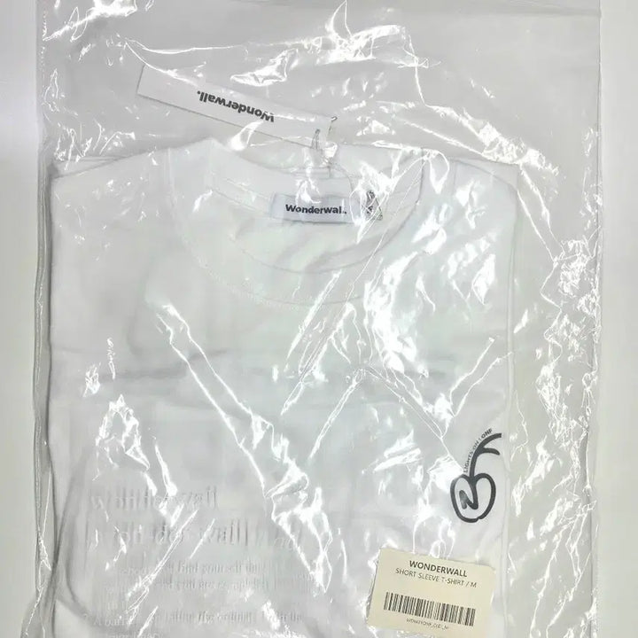 [SOLD OUT] (남은수량:1) 온앤오프 원더월 반소매 새상품 M사이즈