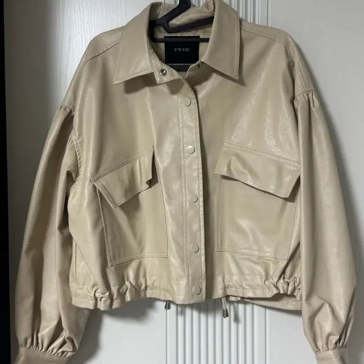 [BUNJANG] Twee Ivory Leather Jacket / Twee 트위 아이보리 레더 자켓