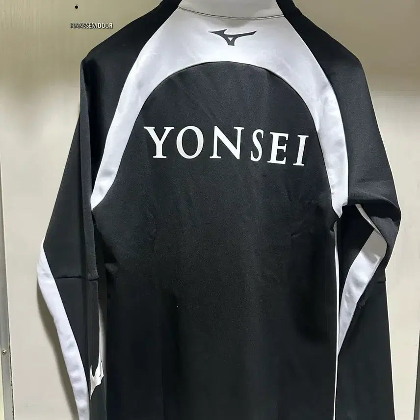 [BUNJANG] Mizuno Yonsei University Black Training Zip-Up Jacket / 새상품 미즈노 연세대 블랙 트레이닝 집업