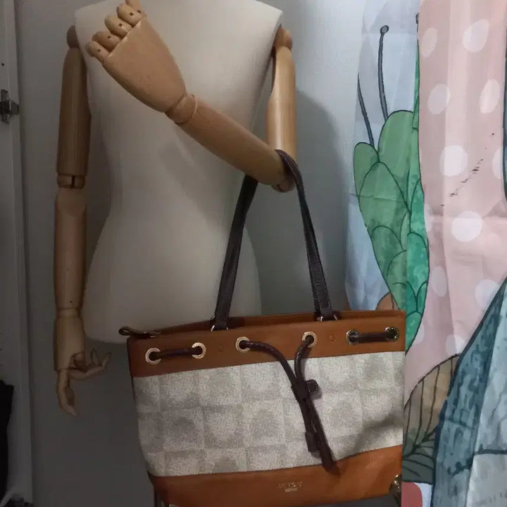 [BUNJANG] Lovecat Leather Tote Bag &amp; Shoulder Bag / 러브캣 가죽 토트백 겸 숄더백