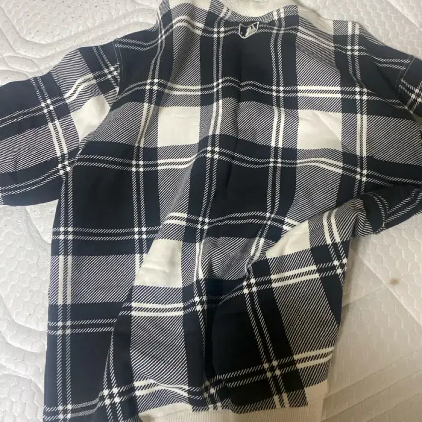 [BUNJANG] MLB Black White Check Sweatshirt T-shirt / 브랜드 mLb 블랙 화이트 체크 맨투맨 티셔츠