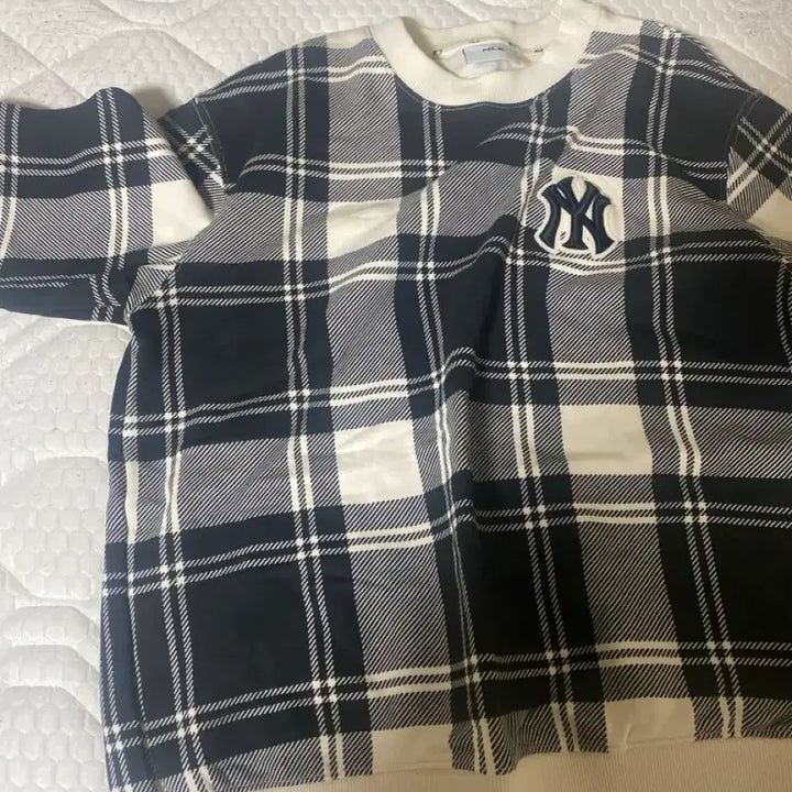 [BUNJANG] MLB Black White Check Sweatshirt T-shirt / 브랜드 mLb 블랙 화이트 체크 맨투맨 티셔츠