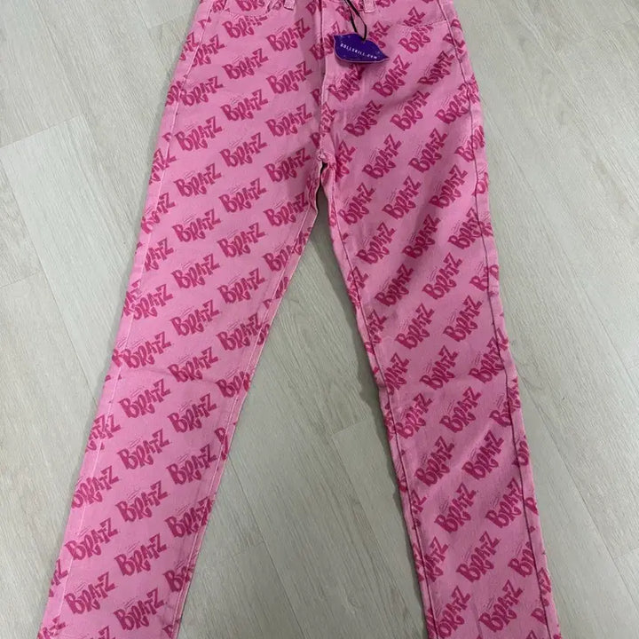[BUNJANG] Dollskill x Bratz Pink Cargo Pants (S) / 돌스킬 doll kill x bratz 핑크바지(s)