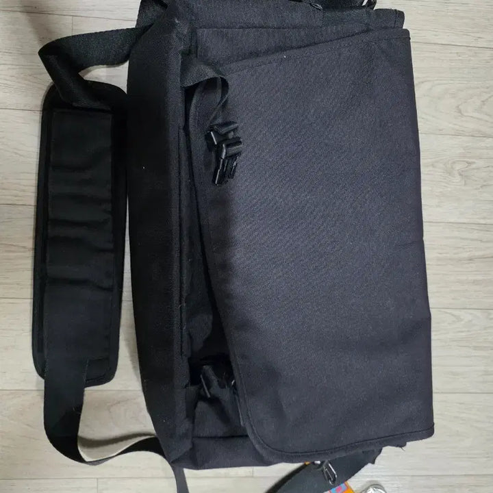 [BUNJANG] Musinsa Standard Cordura Messenger Bag / 무신사스탠다드 코듀라 메신저백