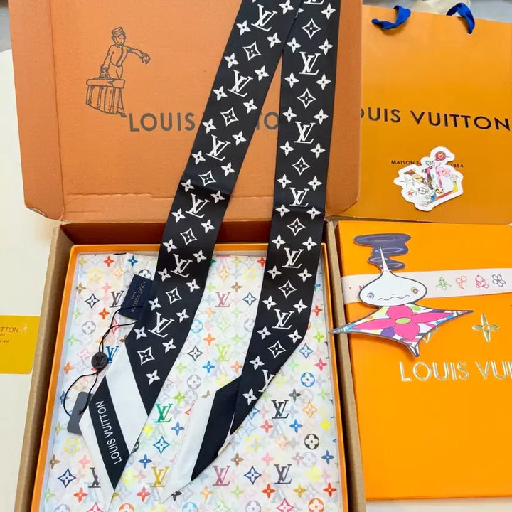 [BUNJANG] Louis Vuitton Bandana Scarf Black/White / 루이비통 블랙/화이트 방도 스카프
