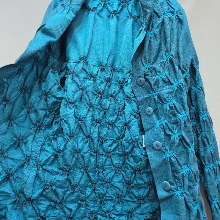 [BUNJANG] Issey Miyake Blue Shirred Button Jacket / (정품)이세이미야케 블루(청록색) 셔링 버튼 자켓