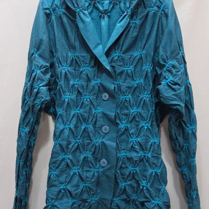 [BUNJANG] Issey Miyake Blue Shirred Button Jacket / (정품)이세이미야케 블루(청록색) 셔링 버튼 자켓