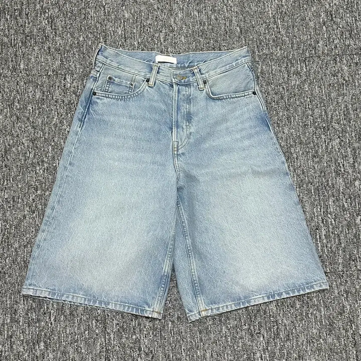 [BUNJANG] Cos Long Line Denim Shorts Light Blue / Cos 코스 반바지 롱라인 데님 쇼츠 라이트 블루 로열블루