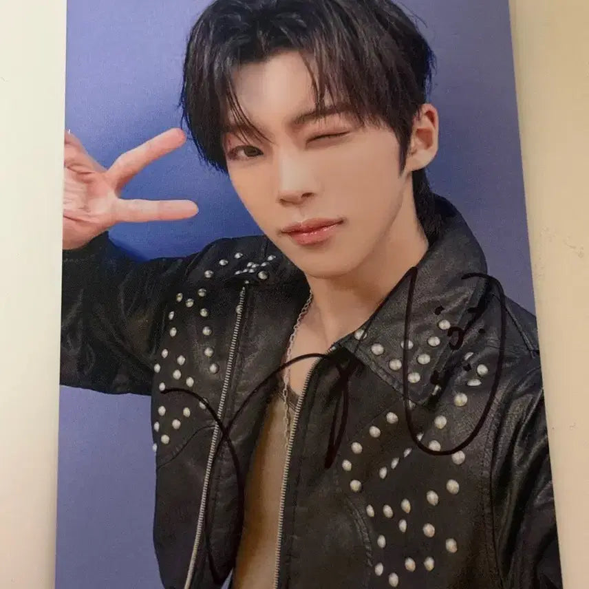 [BUNJANG] Identity Kim Dohoon Seoul Fanmeeting Autographed Postcard / 아이덴티티 김도훈 서울 팬미팅 싸인 엽서