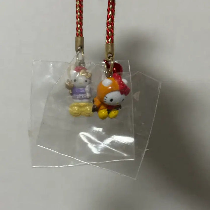 [BUNJANG] Kitty Classic Strap Bundle Set / 키티 고전 스트랩 2종 일괄