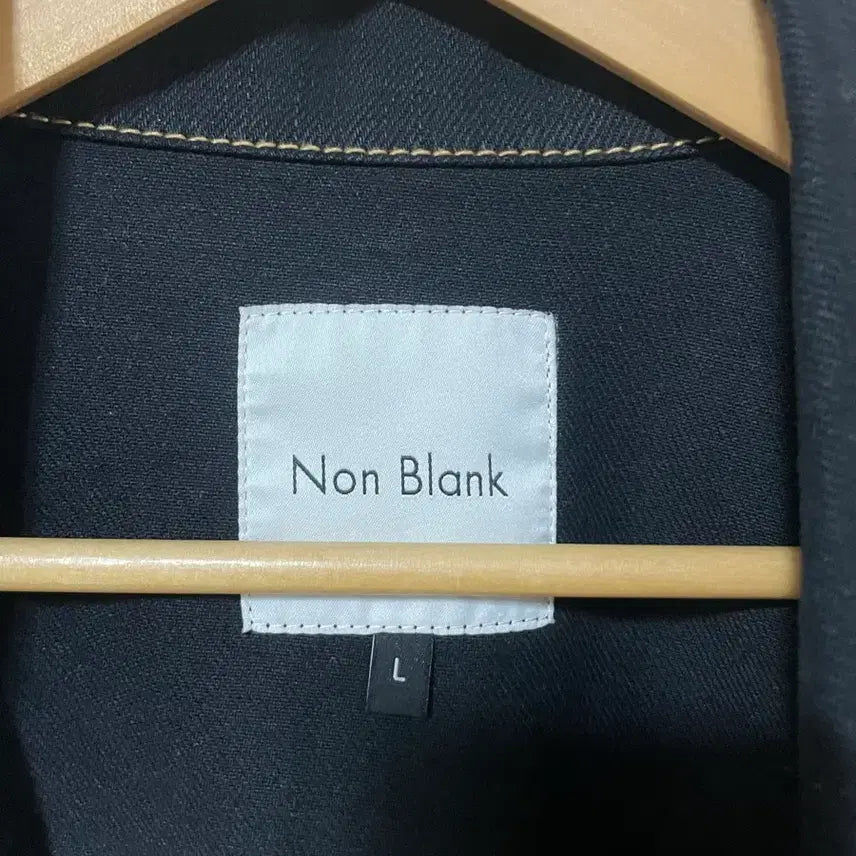 [BUNJANG] NUNBLANK Black Denim Trucker Jacket L / 넌블랭크 블랙 데님 트러커 자켓 L