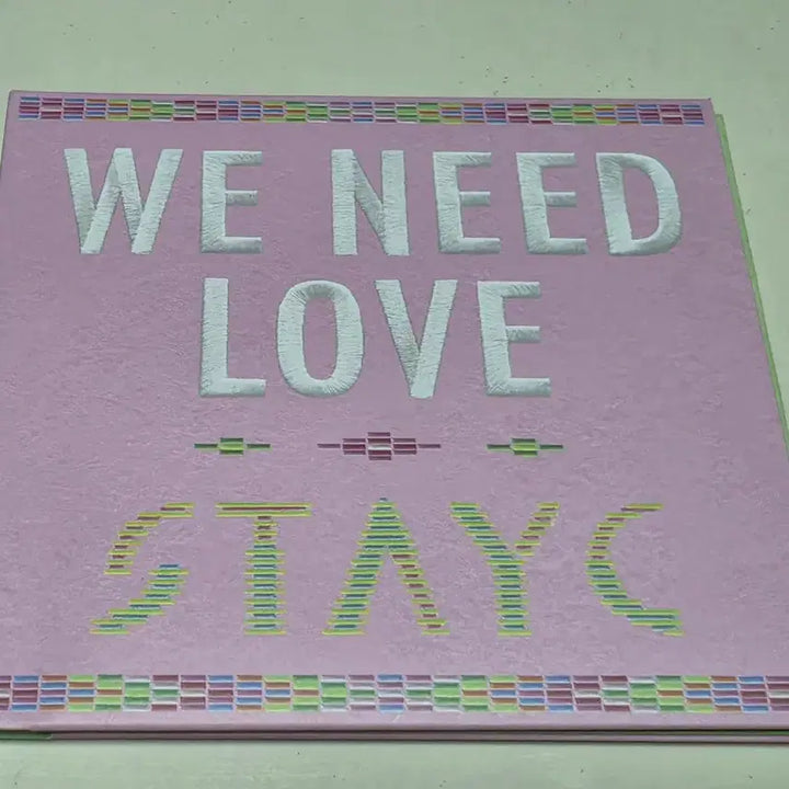 [BUNJANG] STAYC WE NEED LOVE Album / 스테이씨 STAYC 위 니드 럽 WE NEED LOVE 앨범