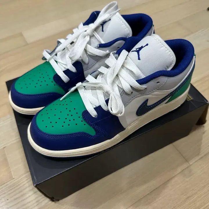 [BUNJANG] Nike Air Jordan 1 Rare Air Sail/Deep Royal Blue / 나이키 에어 조던1 레어에어 세일/딥로얄블루