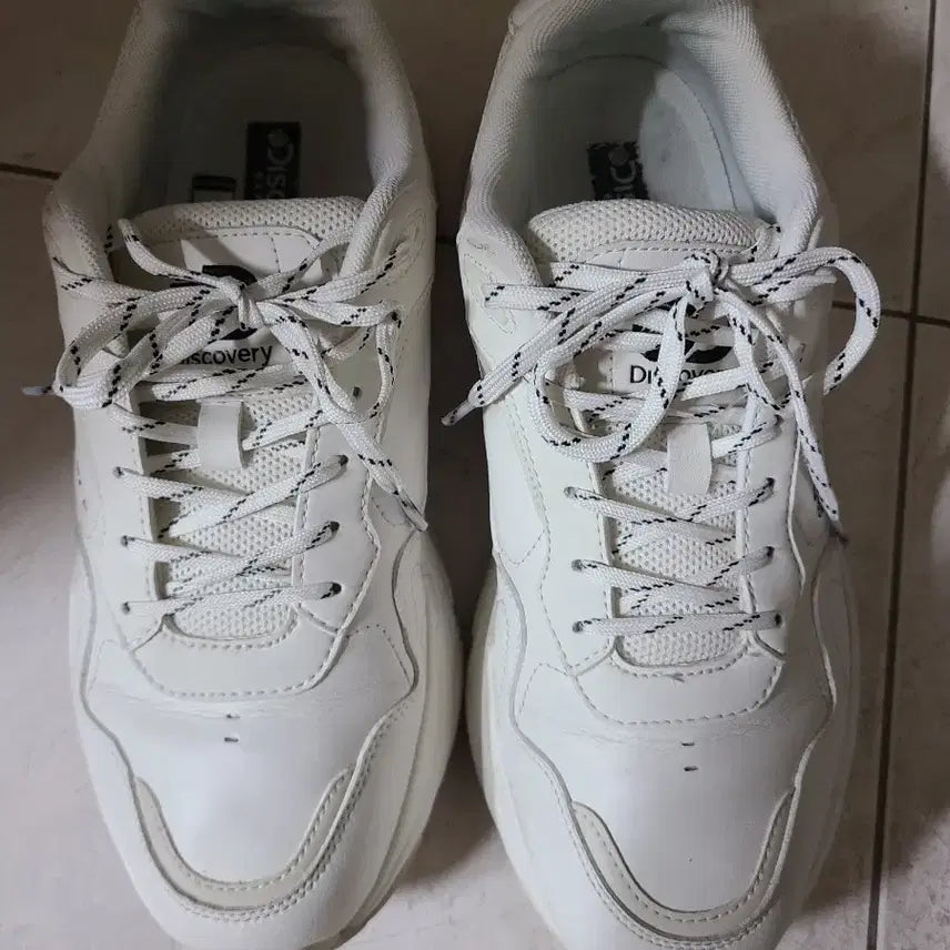 [BUNJANG] Discovery Expedition White Sneakers 275 / 디스커버리 익스페디션 흰색 운동화 275