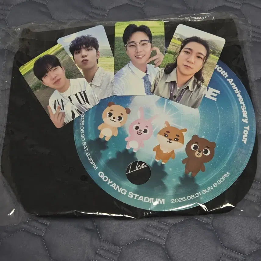 [BUNJANG] Day6 Concert Goods Bundle Set / 데이식스 콘서트 굿즈 가방 포카 일괄