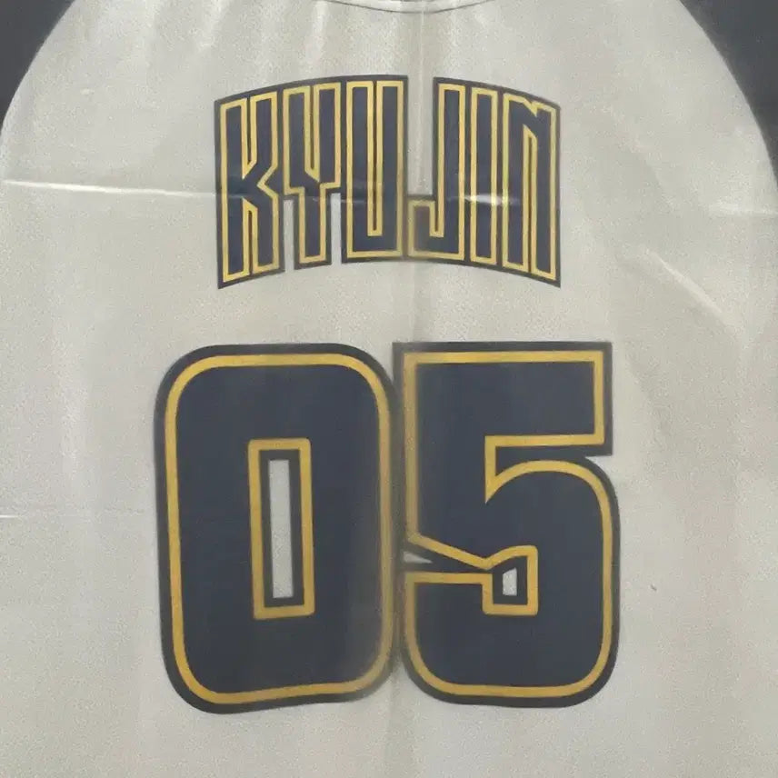 [BUNJANG] NMIXX Kyujin Baseball Uniform / 엔믹스 규진 야구유니폼