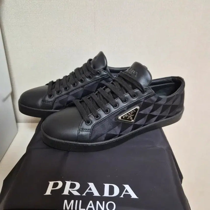 [BUNJANG] PRADA Triangle Logo Unisex Sneakers Black (2EE376) / (정품) PRADA 삼각로고 남여공용 스니커즈