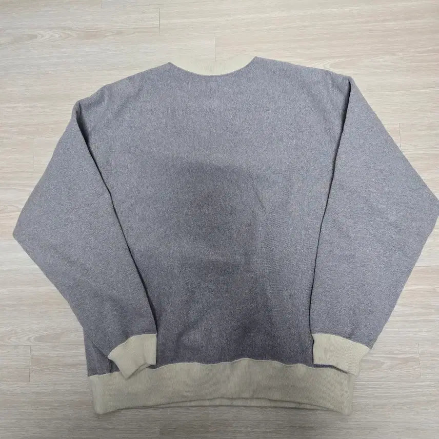 [SOLD OUT] 휴먼메이드 맨투맨- XXL 사이즈