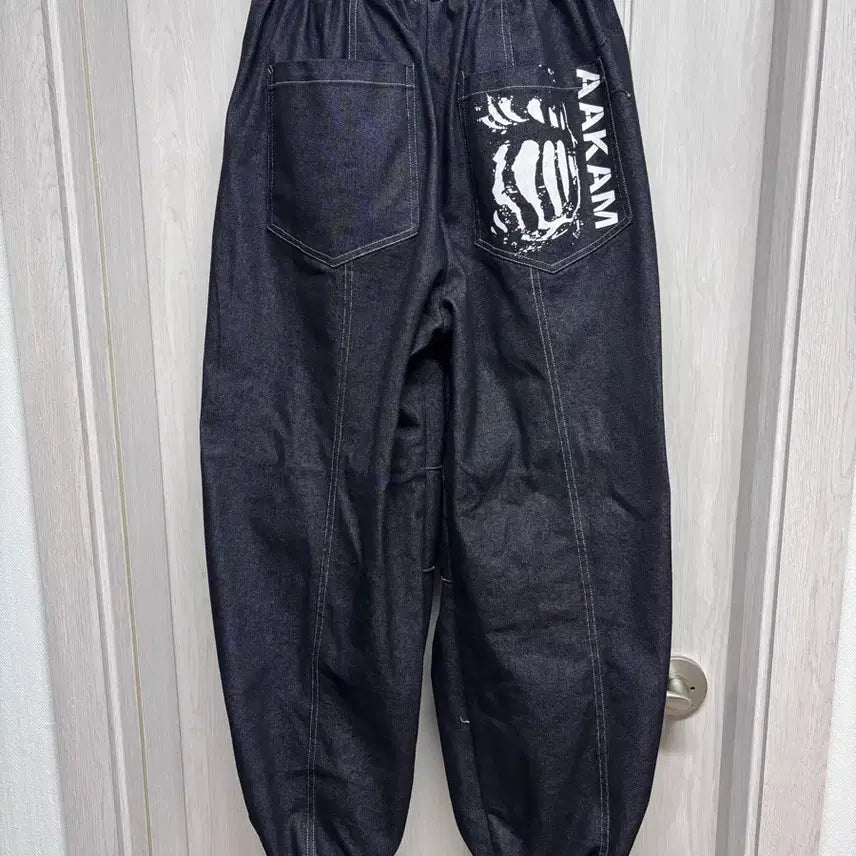 [BUNJANG] A.C.A.M Knee Pin-tuck Printed Denim Pants / 아캄 데님 팬츠 Knee Pin-tuck Printed Denim (1)