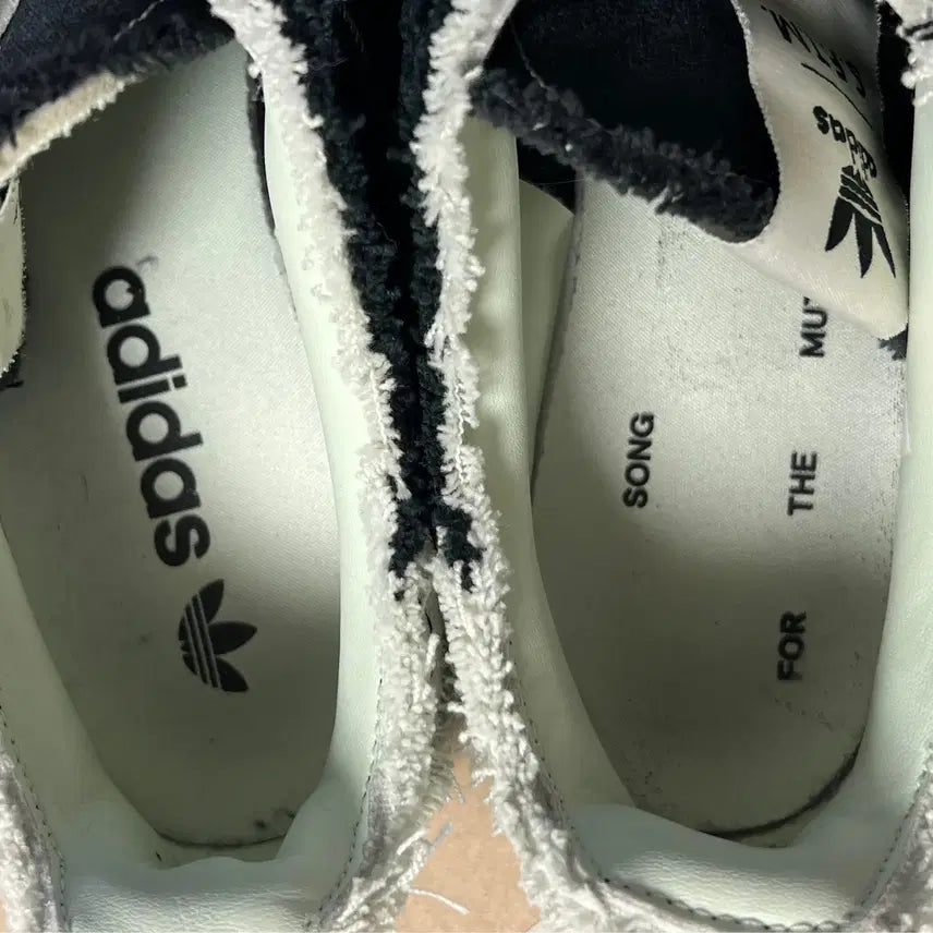 [SOLD OUT] 아디다스 송포더뮤트 캠퍼스 80s 블랙 275