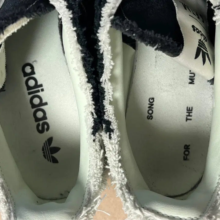 [SOLD OUT] 아디다스 송포더뮤트 캠퍼스 80s 블랙 275