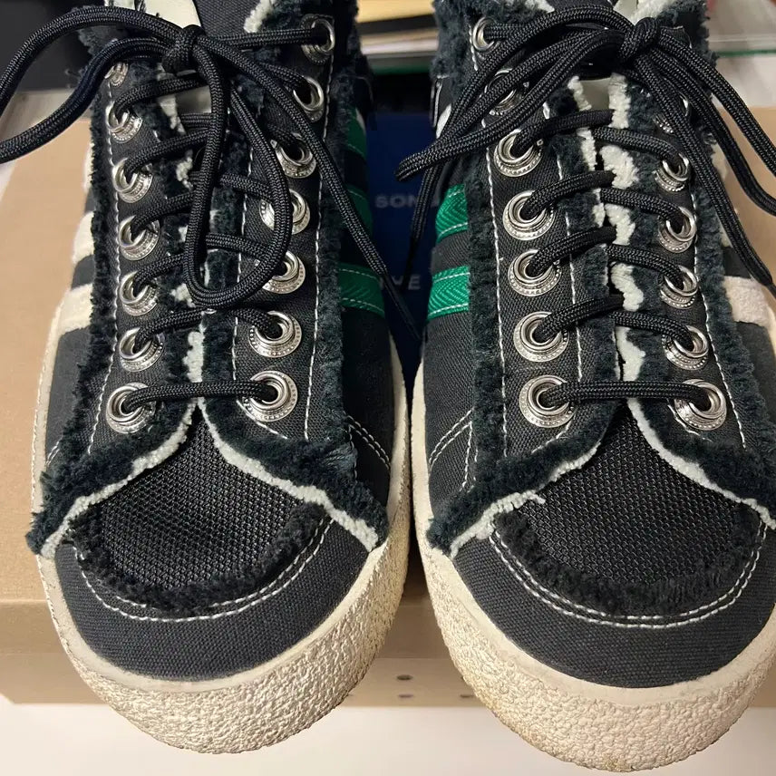 [SOLD OUT] 아디다스 송포더뮤트 캠퍼스 80s 블랙 275