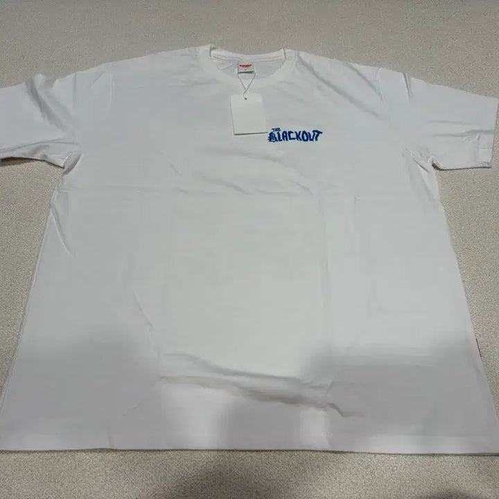 [BUNJANG] Blackout Electric Chair T-Shirt / [L] 블랙아웃 전기의자 티셔츠