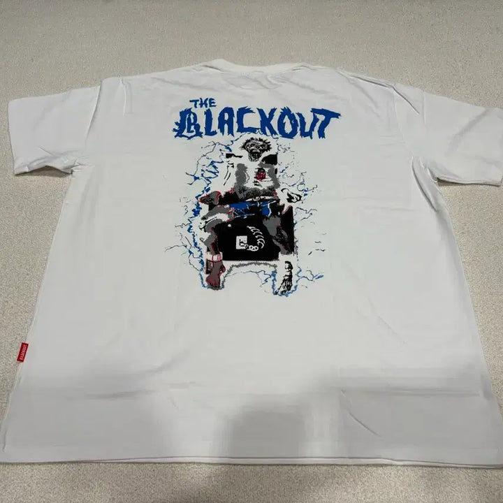 [BUNJANG] Blackout Electric Chair T-Shirt / [L] 블랙아웃 전기의자 티셔츠