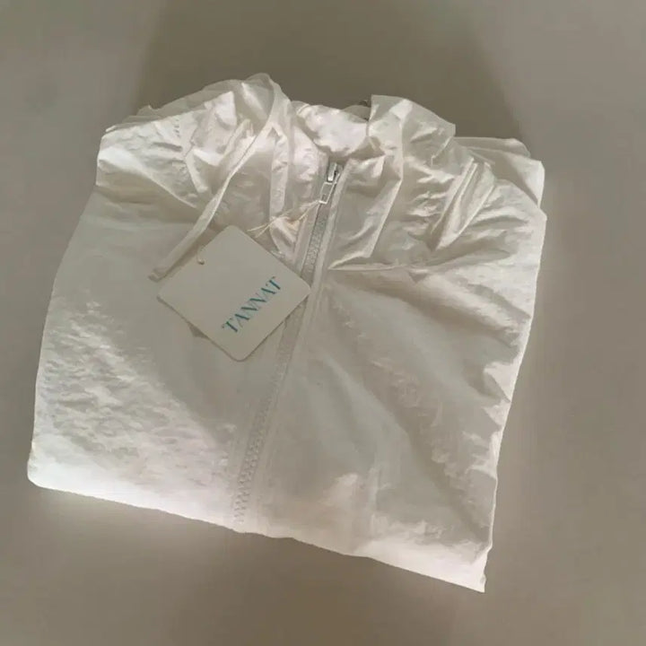 [BUNJANG] Tanat Windbreaker White Jacket / 새상품 택0, 타낫 기프트 윈드브레이커 화이트