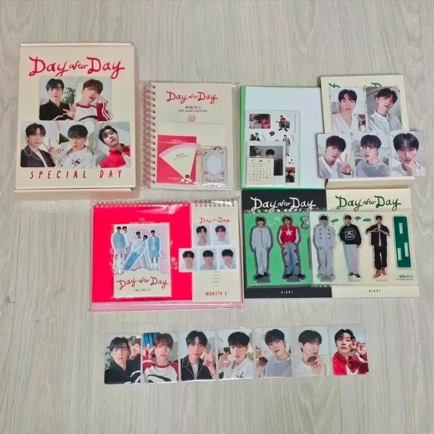 [SOLD OUT] 급처] 몬스타엑스 2024 시즌그리팅 일괄 특전포카 포함