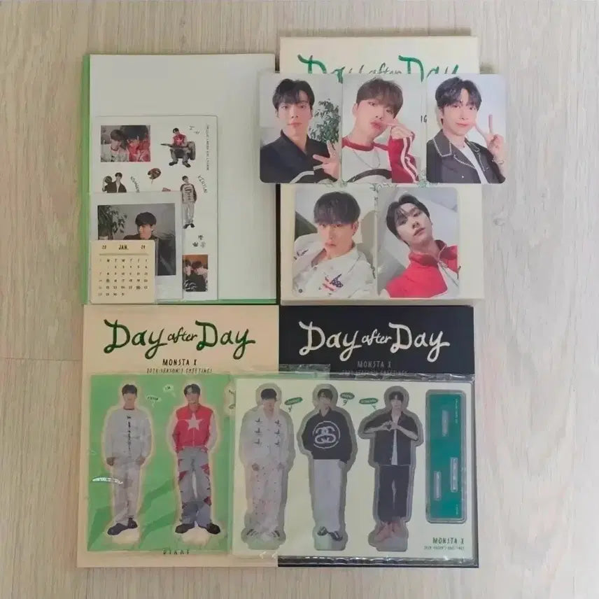 [SOLD OUT] 급처] 몬스타엑스 2024 시즌그리팅 일괄 특전포카 포함