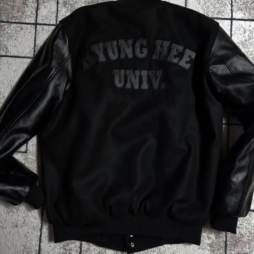 [BUNJANG] Kyung Hee University Varsity Jacket All Black (Size L) / 경희대학교 과잠 학잠 바시티 자켓 올블랙 사이즈 100 L