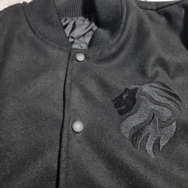 [BUNJANG] Kyung Hee University Varsity Jacket All Black (Size L) / 경희대학교 과잠 학잠 바시티 자켓 올블랙 사이즈 100 L